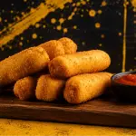 BASTONES DE MUZZARELLA