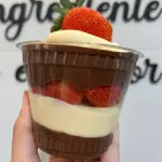 Copo Ninho com Nutella e Morango