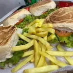 4 x-saladas + batata + refri 1l