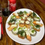 Daisuke 20 sushis hot  especial