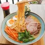 SOPA DE RAMEN CERDO