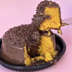 Vulcão cenoura com brigadeiro