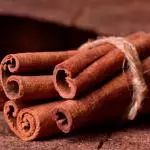 Canela em pau