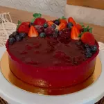 Torta Red Velvet Frutas Vermelhas