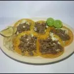 Tacos de Bisteck con queso