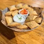 Cowboy pastel bites queijo