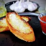 crostini all'aglio