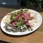 MIX DE LIBRILLO Y MONDONGO 牛杂拼盘