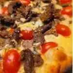 Pizza de Filé mignon com gorgonzola
