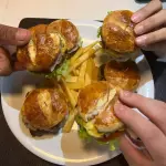 Mini burguer x6 + papas