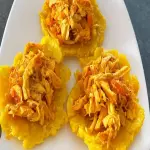 Patacones con pollo