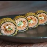 Hot roll de camarão/salmão sem arroz