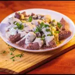 FILÉ MIGNON AO MOLHO DE GONGONZOLA