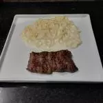 FILÉ MIGNON COM SPAGUETTI