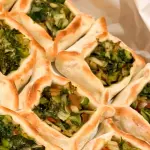 Esfiha aberta Baalbek de Escarola