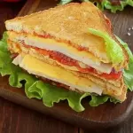 SÁNDWICH JAMON Y QUESO