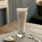 Limonada coco, mango biche y cereza