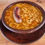 Porotos con Longaniza