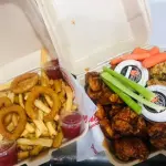 Paquete familiar de Boneless + Papas