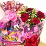 Cesta rosa c/ Buquê 4 rosas