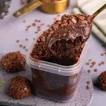 Bolo no pote de brigadeiro