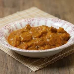 Poulet dure à la sauce d'arachide