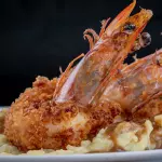 LANGOSTINOS APANADOS o AL AJILLO