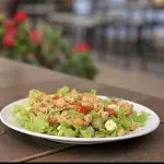 Salada com frango