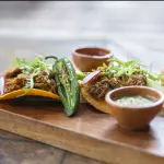 BIRRIA TOSTADAS