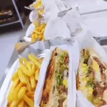 Xis salada+ batata frita.