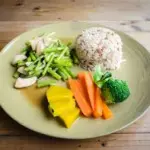 Arroz y vegetales al vapor