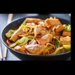 YAKISSOBA FRANGO