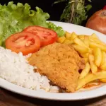 FILE D FRANGO EMPANADO C/ FRITA