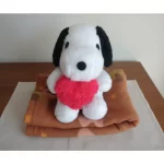 Peluche Snoppy con corazón
