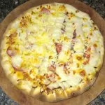 Pizza  M 8 fatias 16