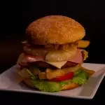 HAMBURGUESA HAWAIANA