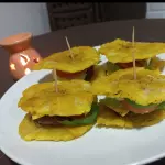 4 minis Hamburguesas Colombianas