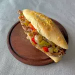 Sanguche de bondiola con fritas