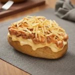 BATATA RECHEADA STROGONOFF DE CARNE