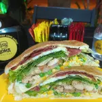 XIS FRANGO COM CALABRESA