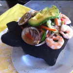 MOLCAJETE MARISQUERO