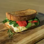 Sanduíche de peito de peru