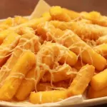 Polenta frita c/ queijo