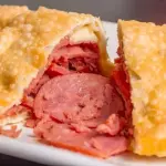 Pastel calabresa + cajuína