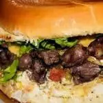 XIS CORAÇAO DE FRANGO + BATATA FRITA