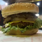 Dobleburger con piña