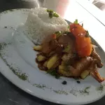 Pollo Saltado en Soya y Vegetales