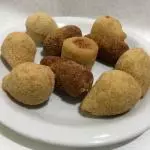 COMBO 10 MINI SALGADOS FRITOS ( 245)