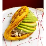 WAFFLE CHOCLO POLLO & AGUACATE