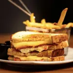 SANDWICH JAMON Y QUESO